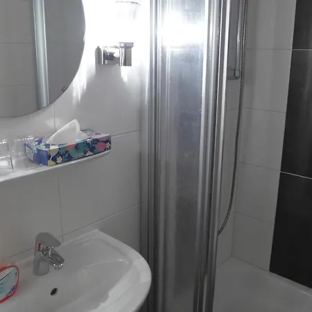 Отель Heidpark 3*